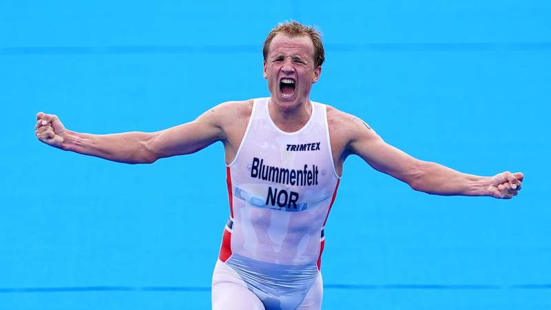 Norway's Blummenfelt surges past 'youngsters' for triathlon gold