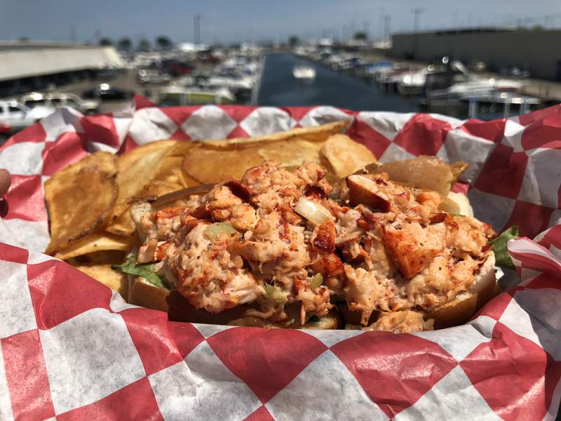 6 restaurants with amazing waterfront views in Southeast Michigan