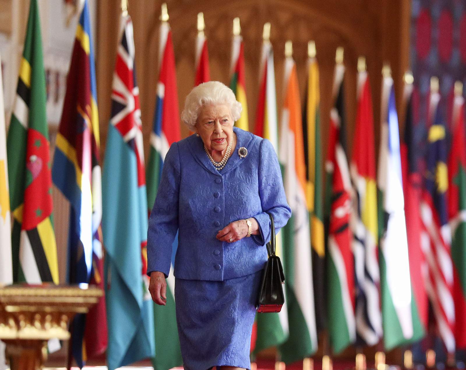 Queen stresses importance of friends, family during pandemic