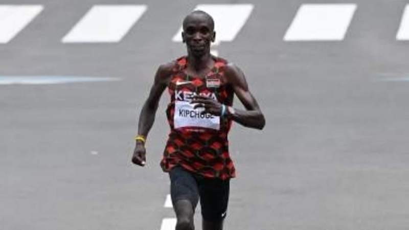 Kenya's Eliud Kipchoge repeats as Olympic men's marathon champ