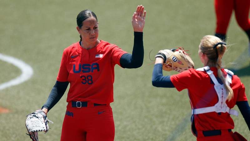 U.S. shuts out Italy in Olympic softball opener
