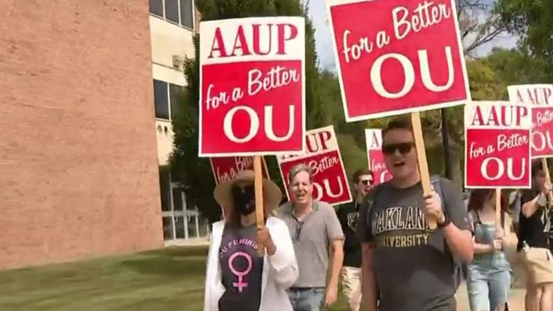 Contract agreement reached at Oakland University ending faculty strike
