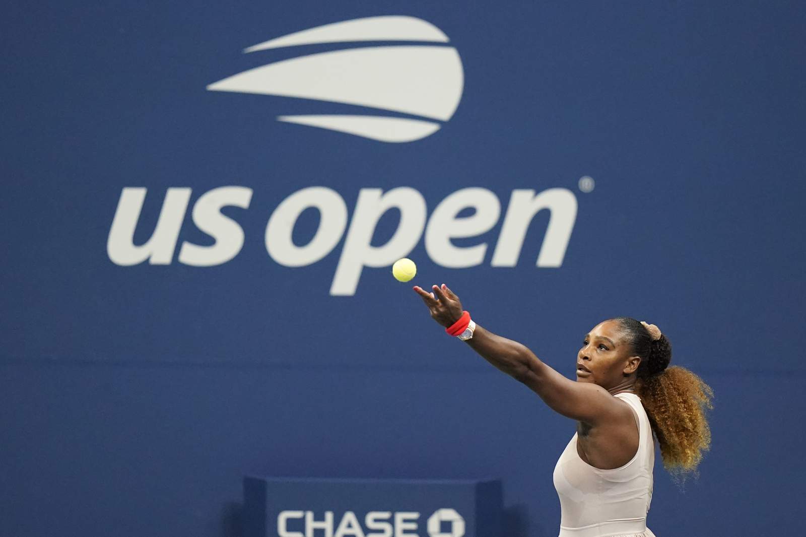 The Latest: Williams-Stephens on tap at sunny US Open