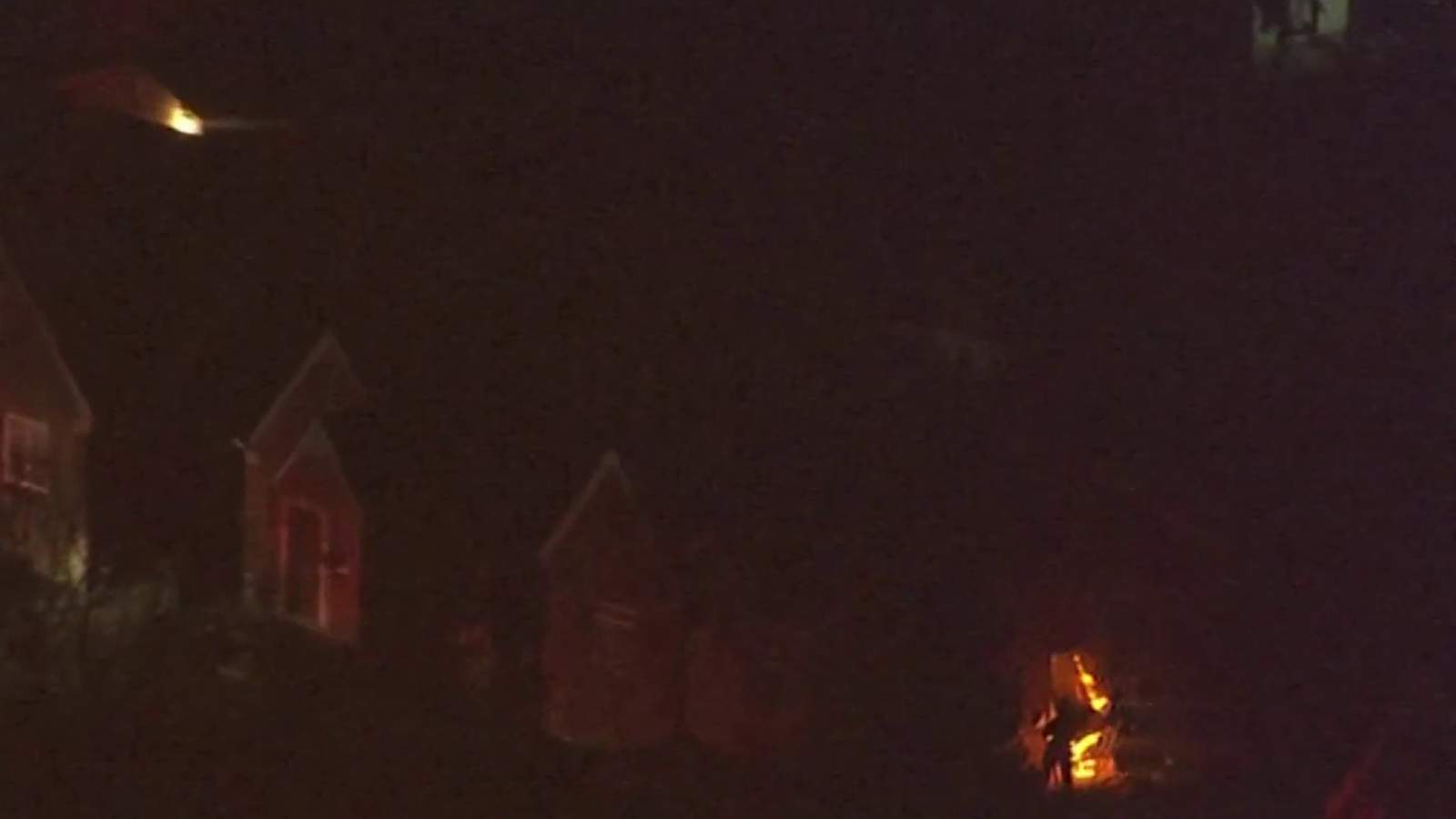Authorities investigate house fire on Detroit’s east side