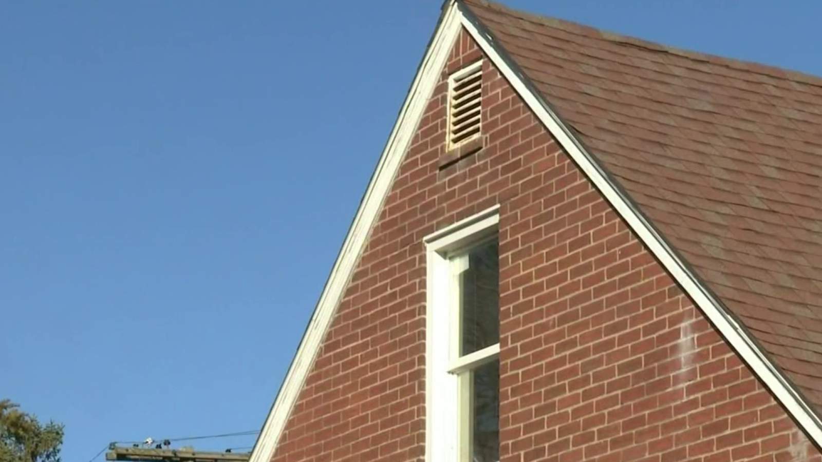 Detroit homeowner shoots teen intruder hiding in attic