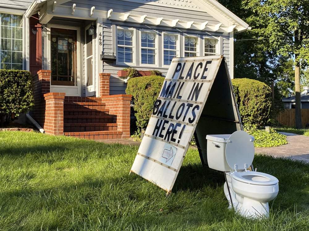 Complaint flushed: No charge in Michigan toilet election display