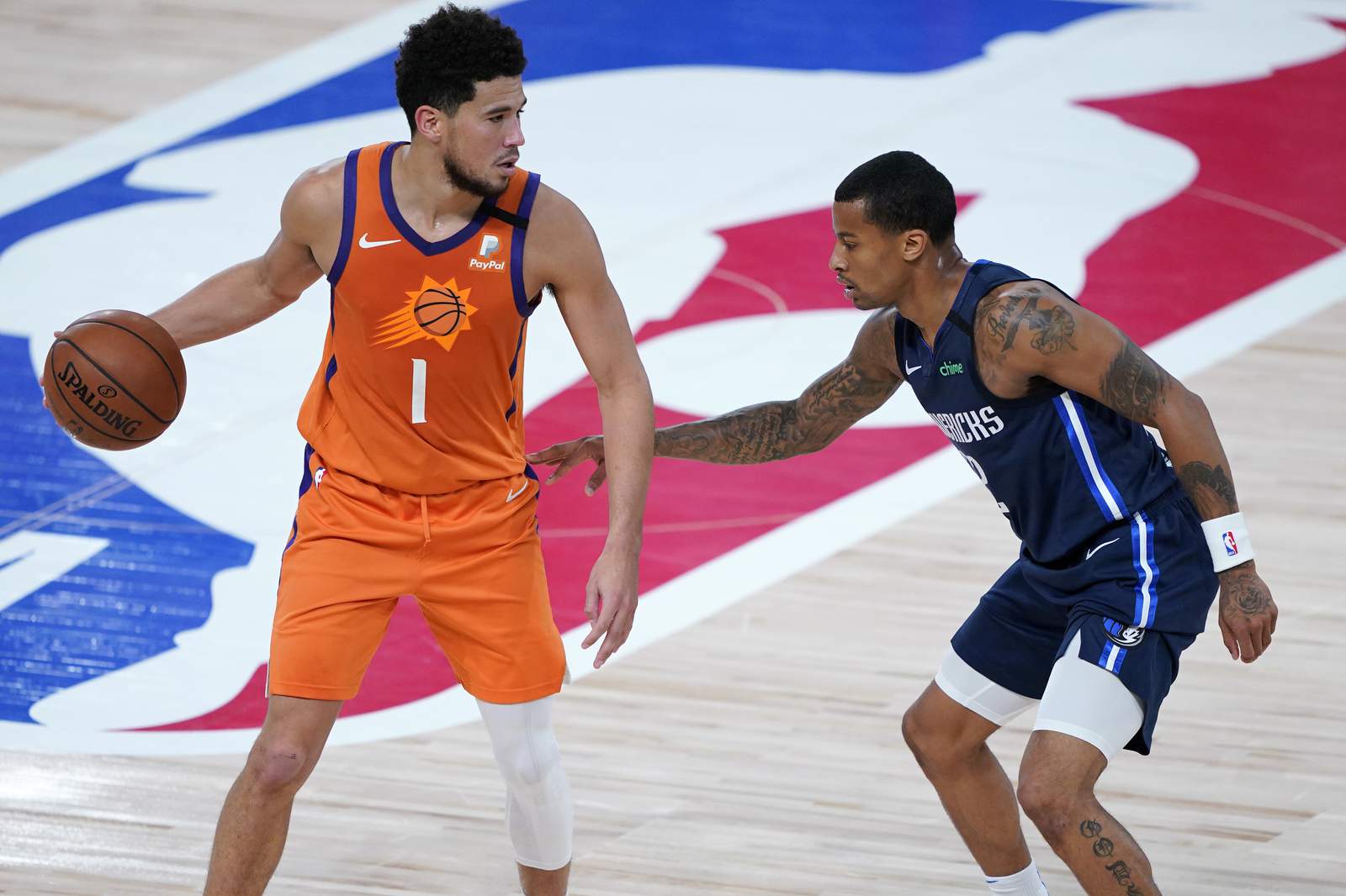 Suns top Mavs to keep playoff hopes alive, go 8-0 in bubble