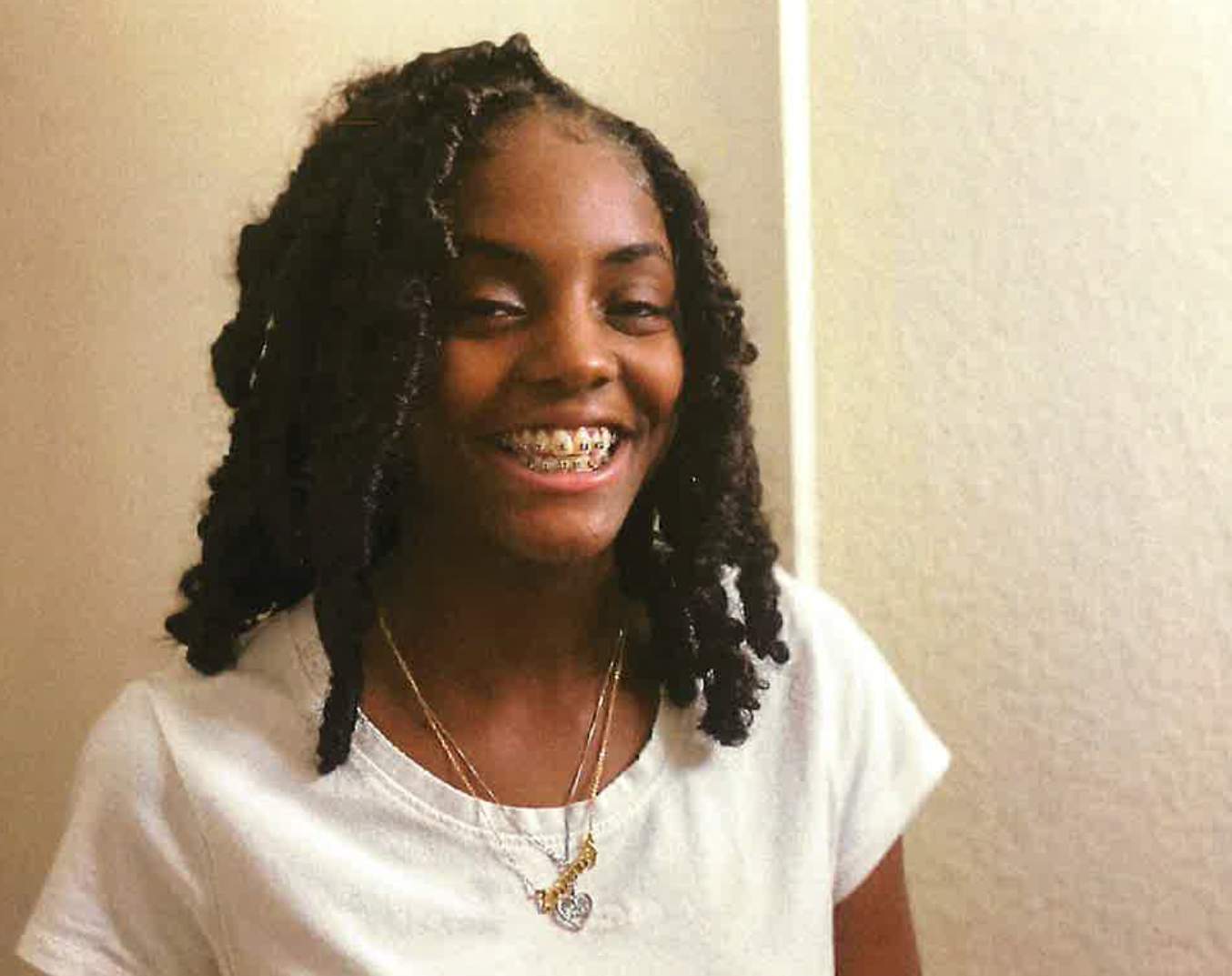 Police seek teenage girl who went missing while visiting family in Detroit
