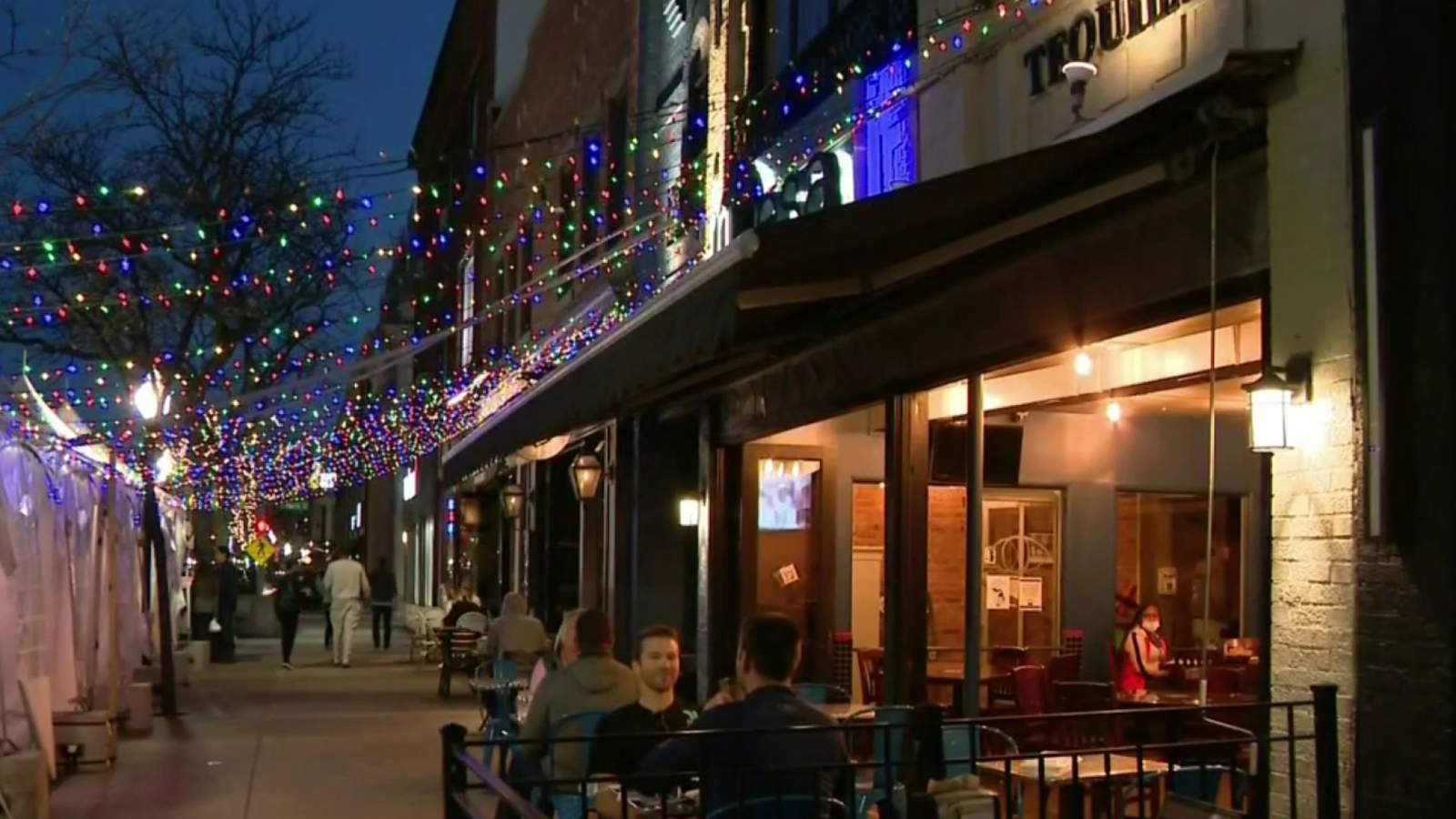 Royal Oak approves social district with outdoor drinking