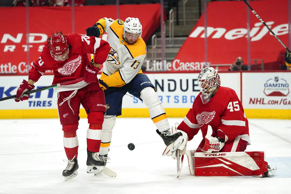 Surging Predators rout Red Wings 7-1 for 9th win in 10 games