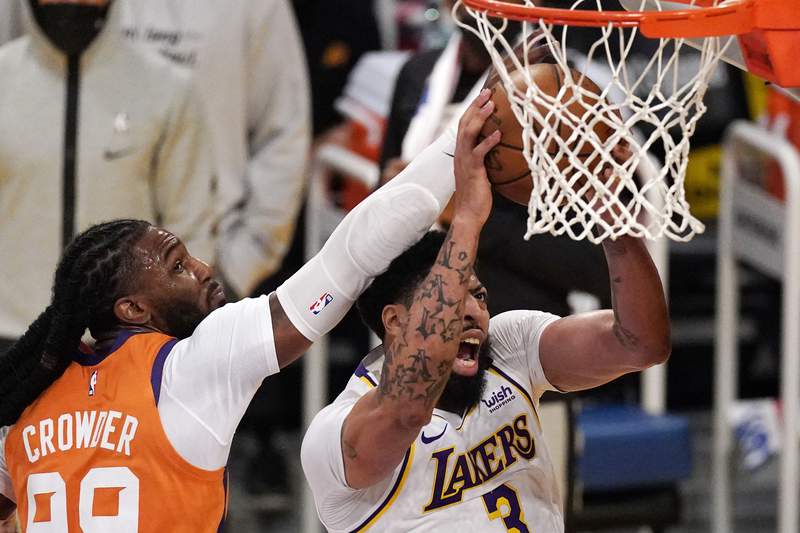 Suns roll past LeBron-less Lakers for 111-94 win
