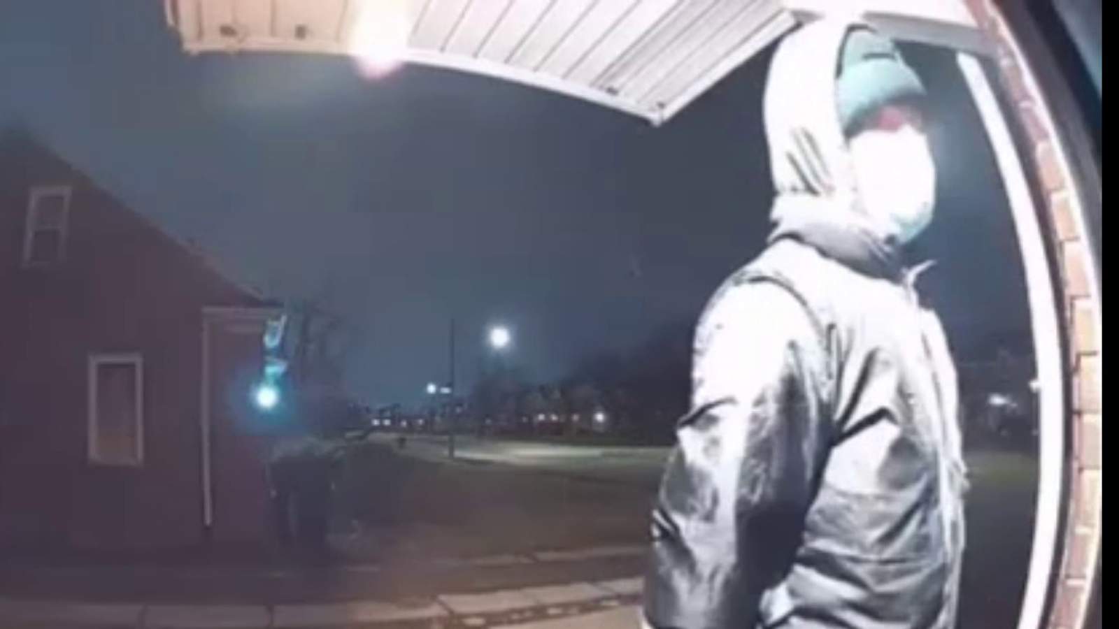 VIDEO: Detroit police seek home invasion suspect