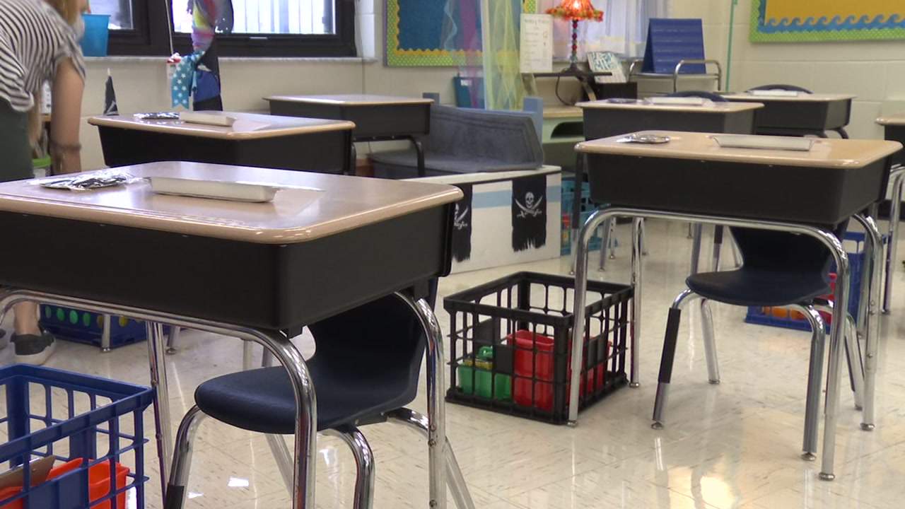 Detroit Federation of Teachers authorizes strike vote, negotiations will continue