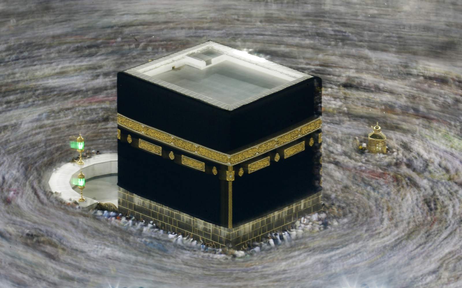 Muslims to wait a year for hajj as virus prompts Saudi curbs