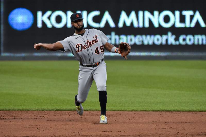 Castro HR, Tigers rally for sweep over skidding Royals
