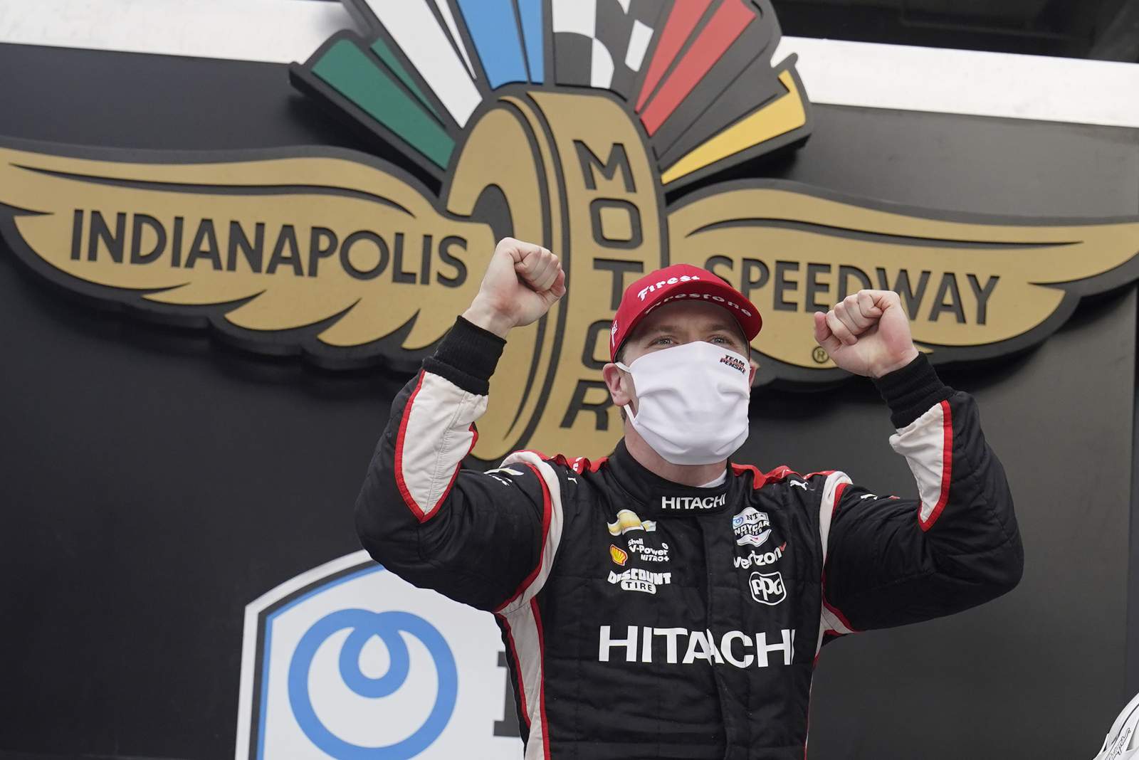 Newgarden's stays in championship fight with 1st Indy win