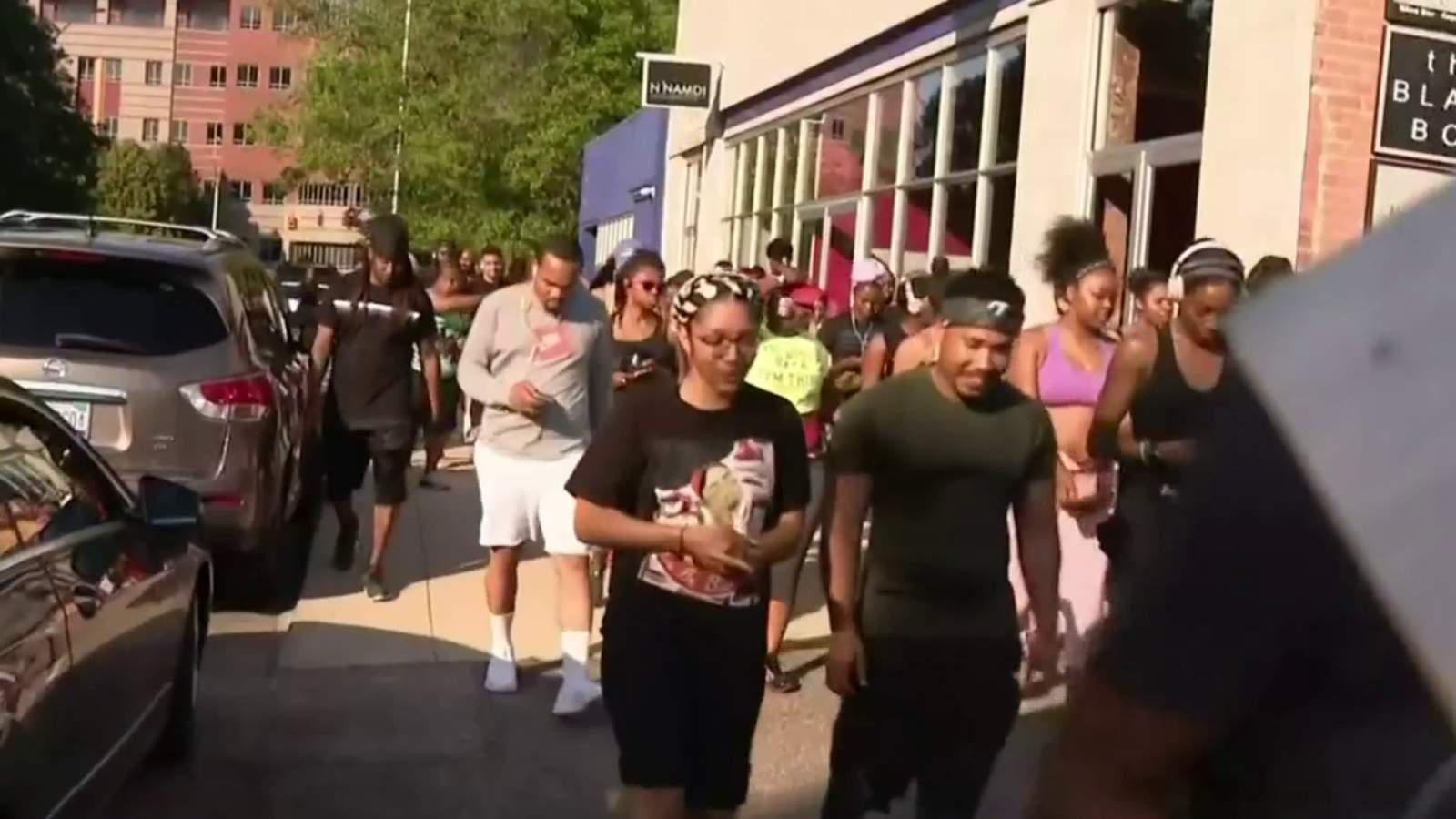 WeRun313 running club aims to connect with Black runners in Detroit, gives away running shoes