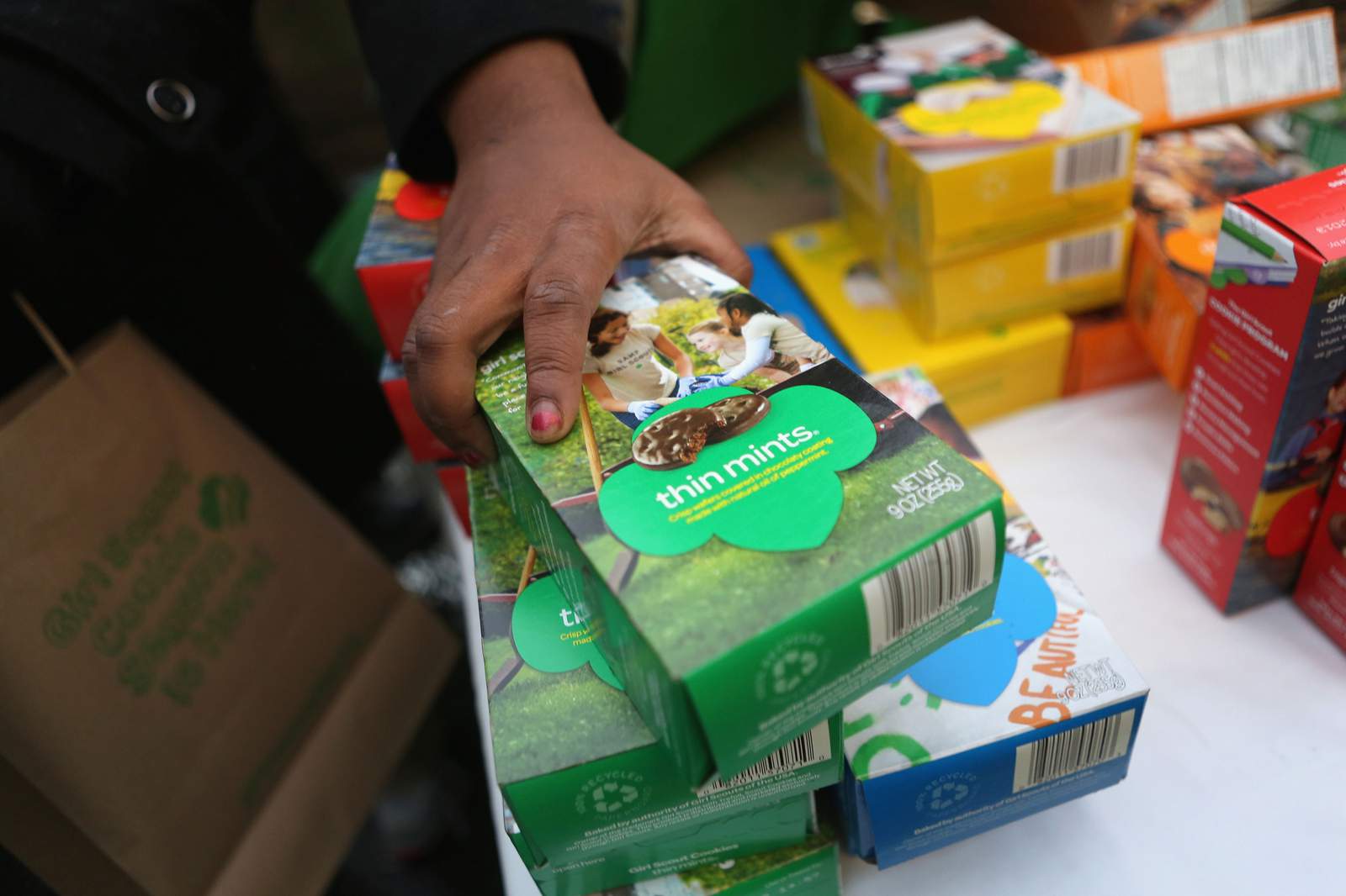 Parents say Girl Scouts were barred from selling cookies near Walled Lake marijuana shop, officials say otherwise