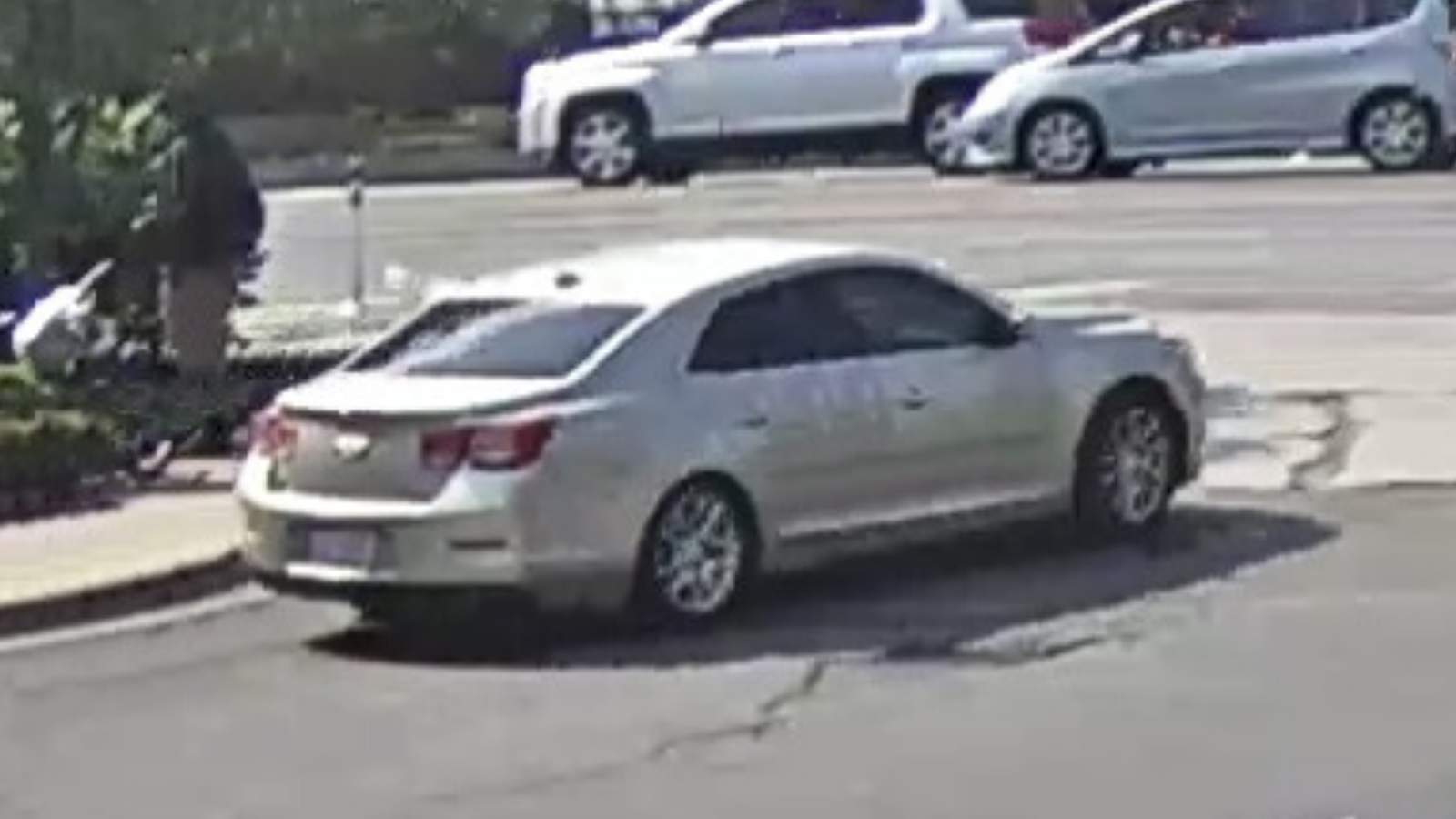 Detroit police seeking suspect who fled scene of retail fraud incident on city’s east side