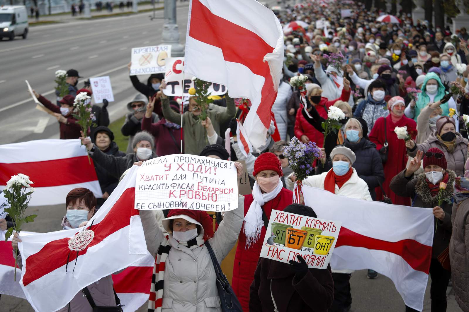 Retirees rally in Belarus against authoritarian president
