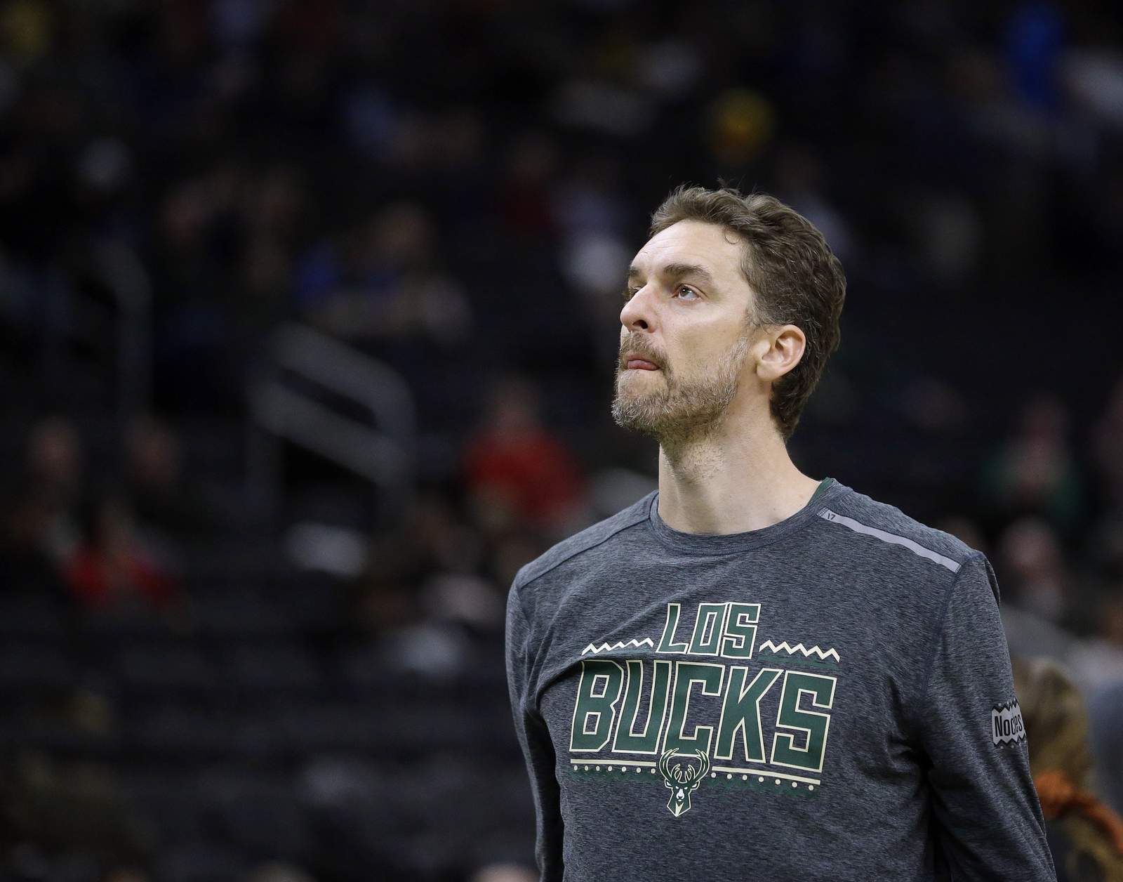 Pau Gasol says he's going home, signing again with Barcelona