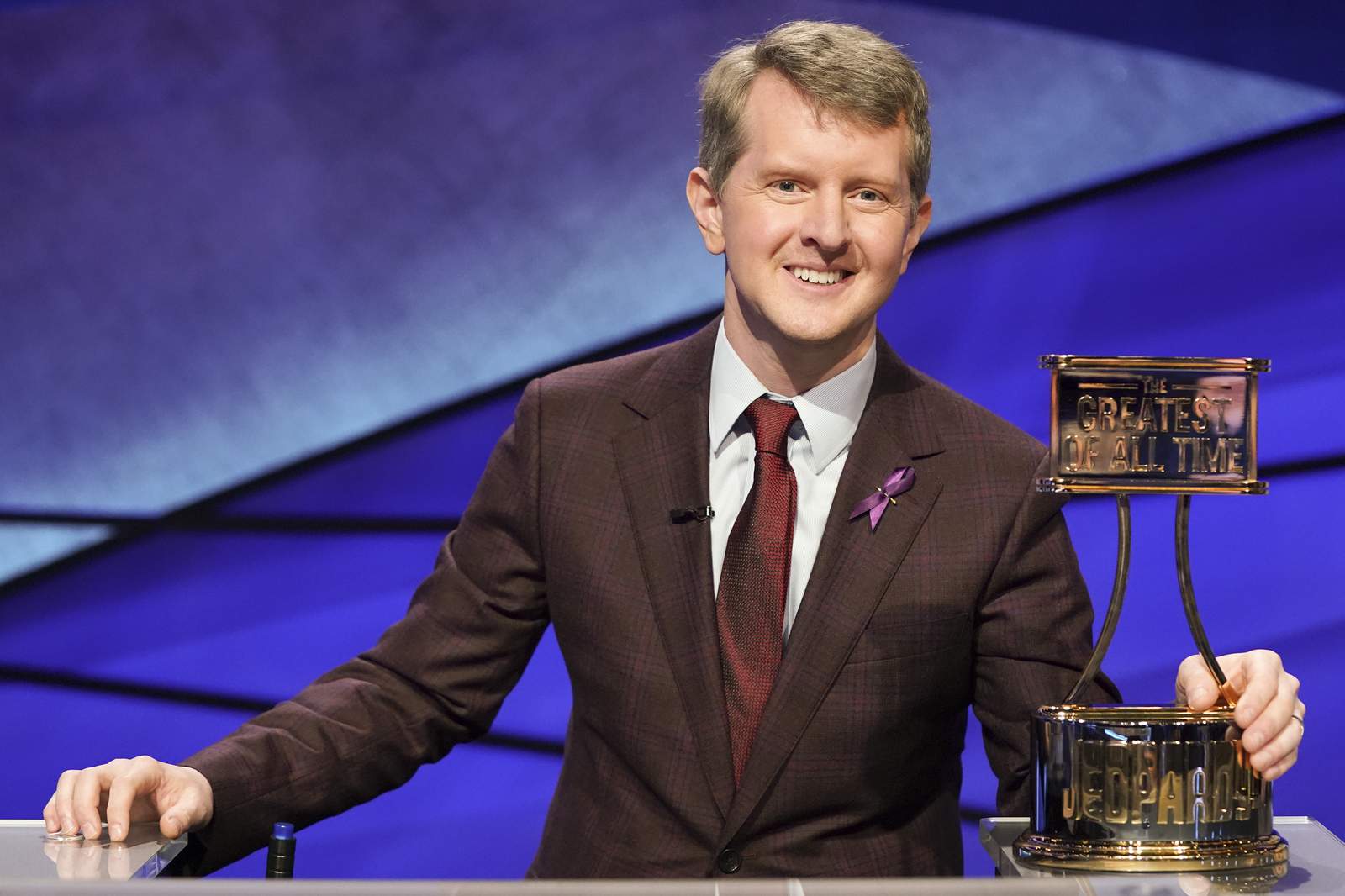 Champion Ken Jennings will be first interim 'Jeopardy!' host