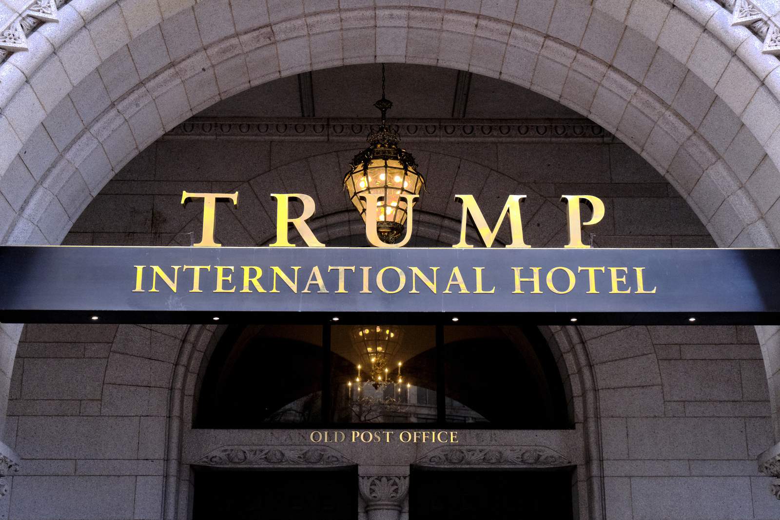 Appeals court pauses lawsuit over Trump hotel profits