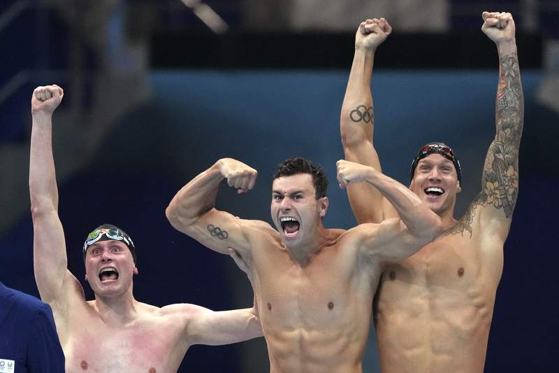 Video: U.S. takes 4x100m free relay for Dressel’s first Tokyo gold