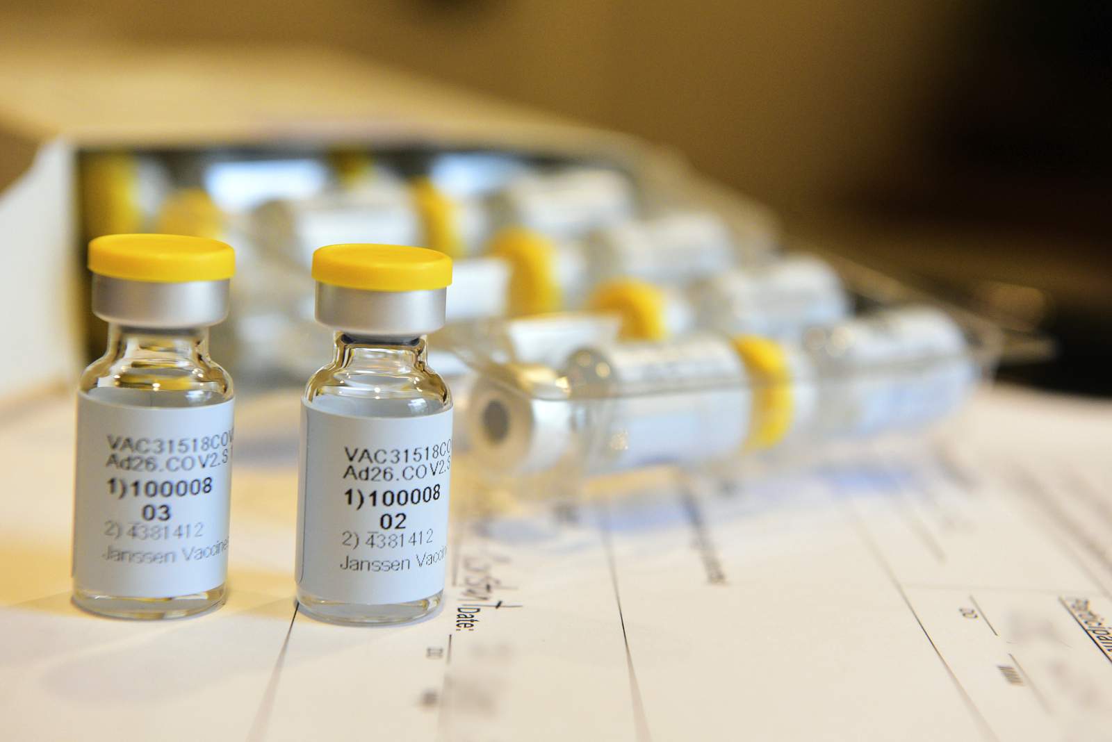 Poll: Michigan voters wary of getting COVID-19 vaccine