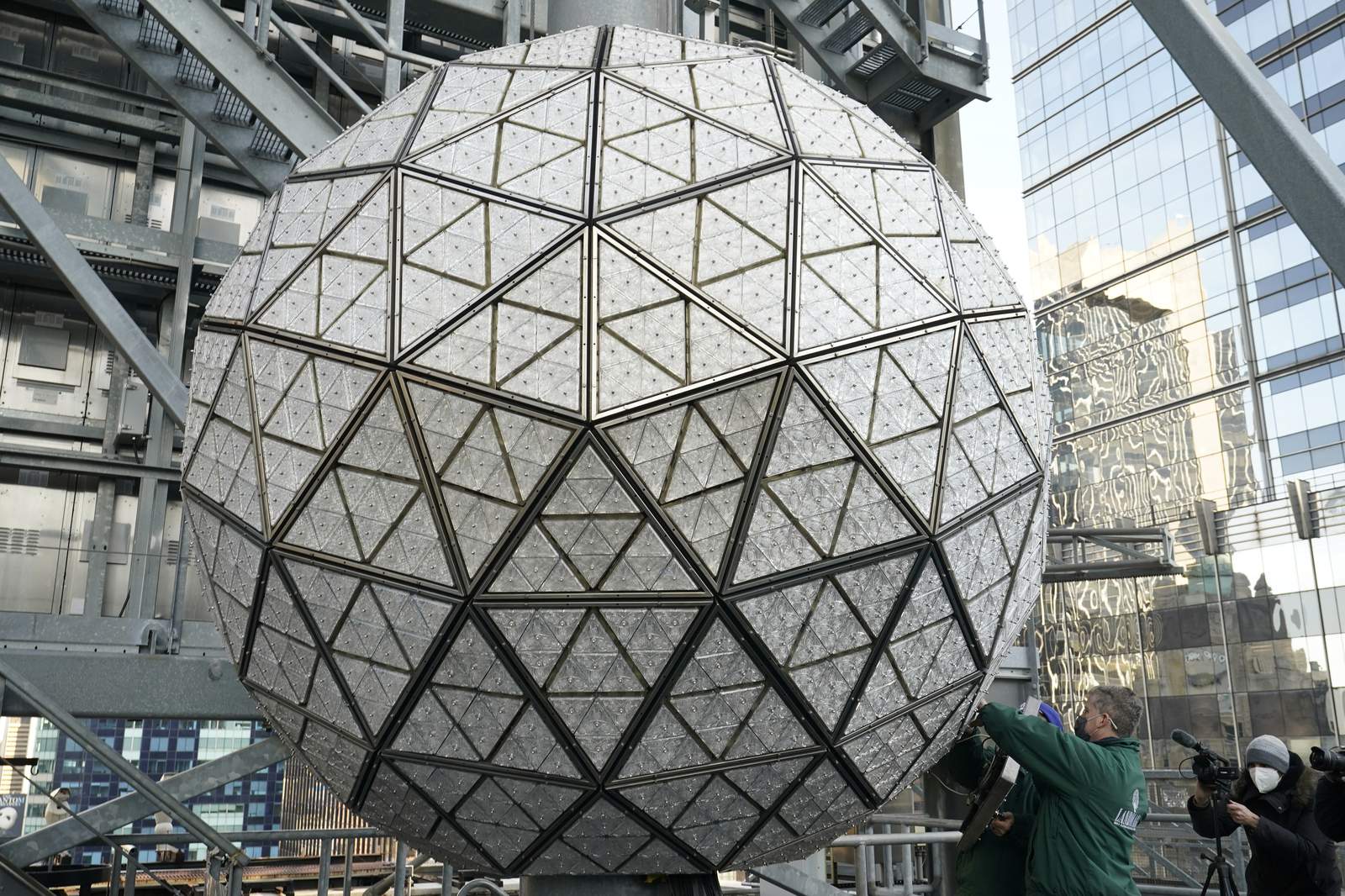 LIVE COVERAGE: 2021 New Year’s Eve Times Square Ball Drop virtual event