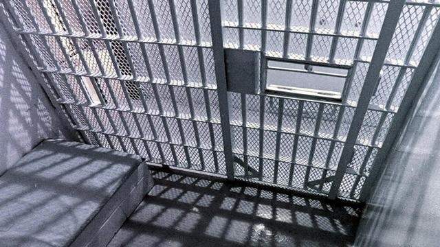 Michigan prisons resuming visits for first time in a year