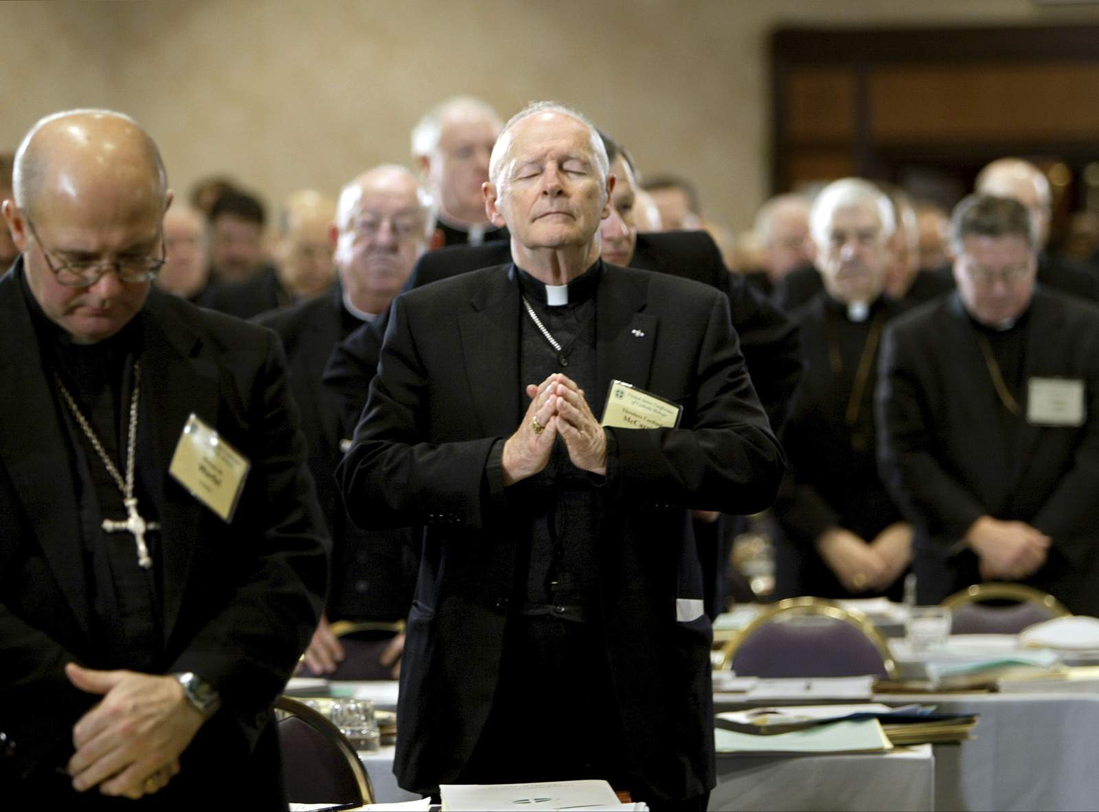 In a moment of turmoil, US Catholic bishops meet virtually