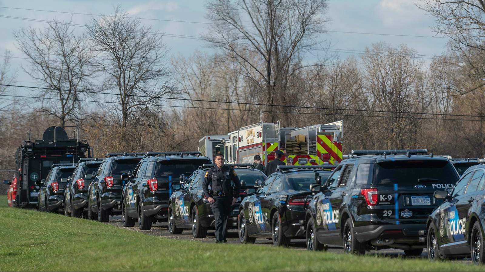Livonia Police, Fire honor coronavirus frontline workers, patients at