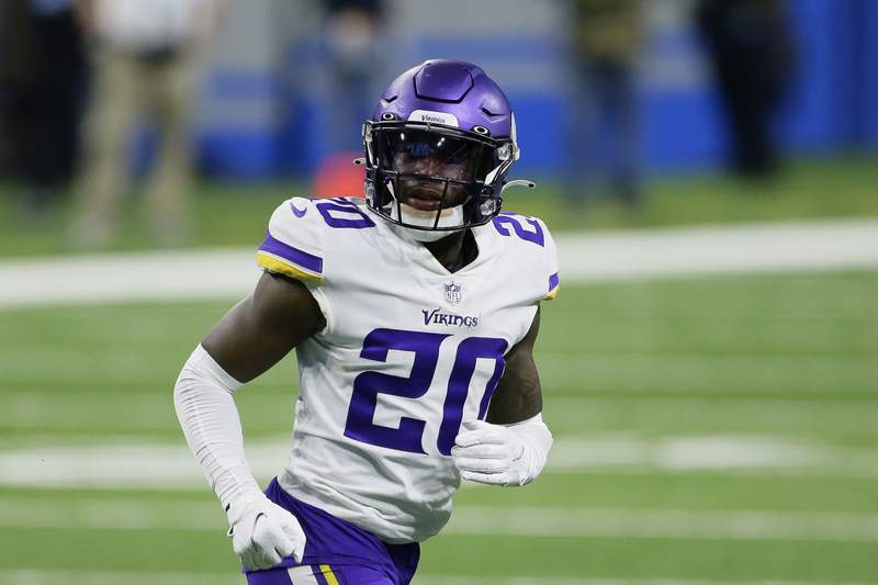Vikings release CB Jeff Gladney after assault indictment