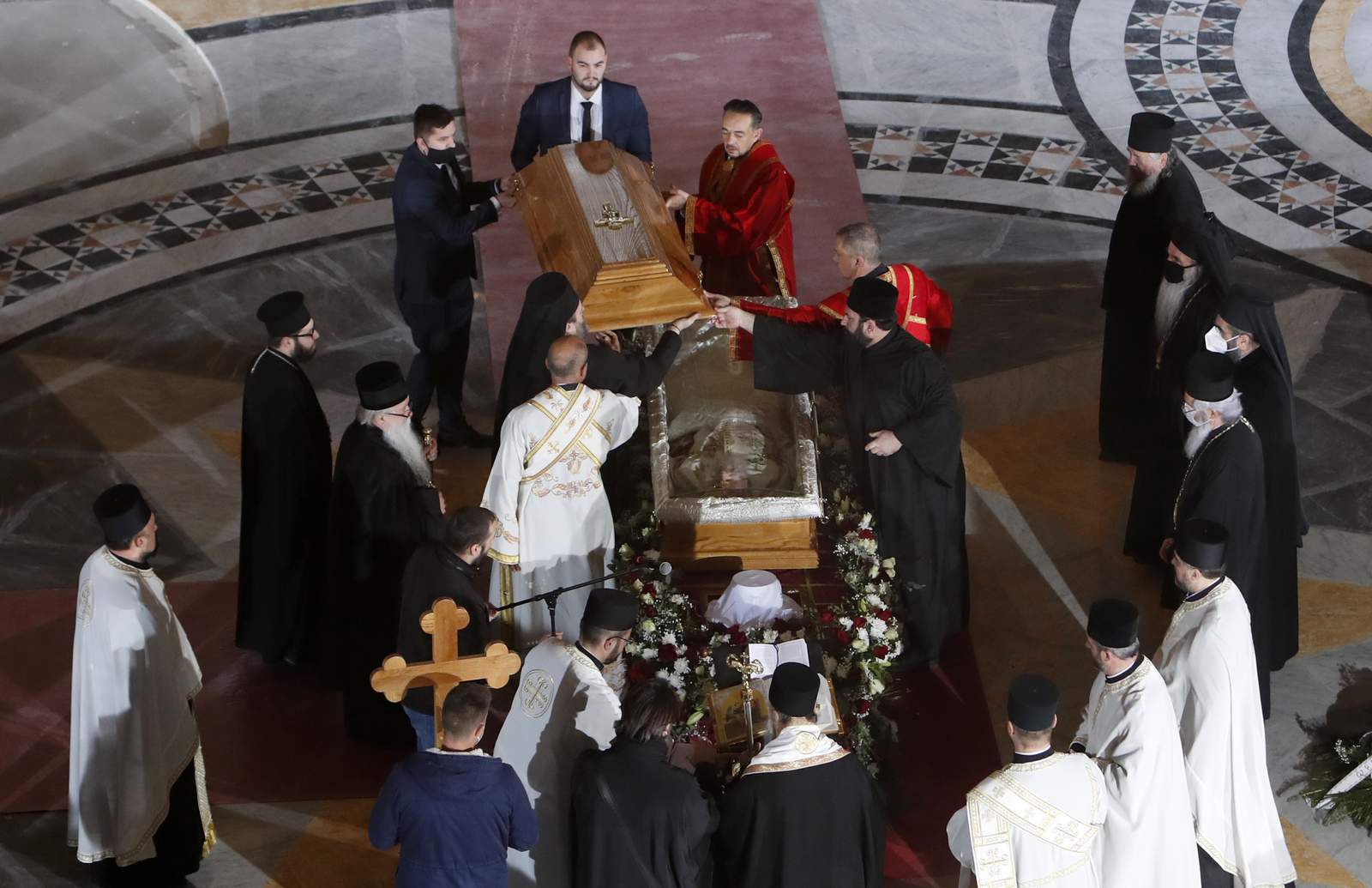 Virus deaths of senior Serb religious leaders triggers alarm