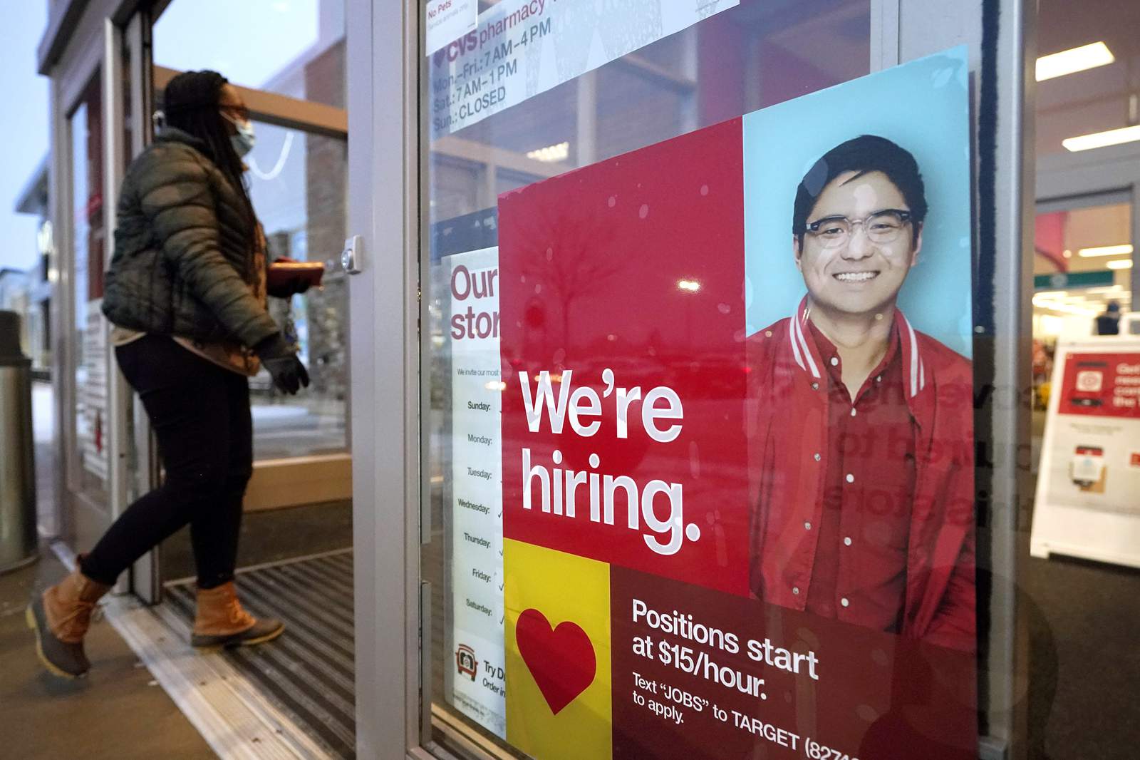 US jobless claims rise to 770,000 with layoffs still high