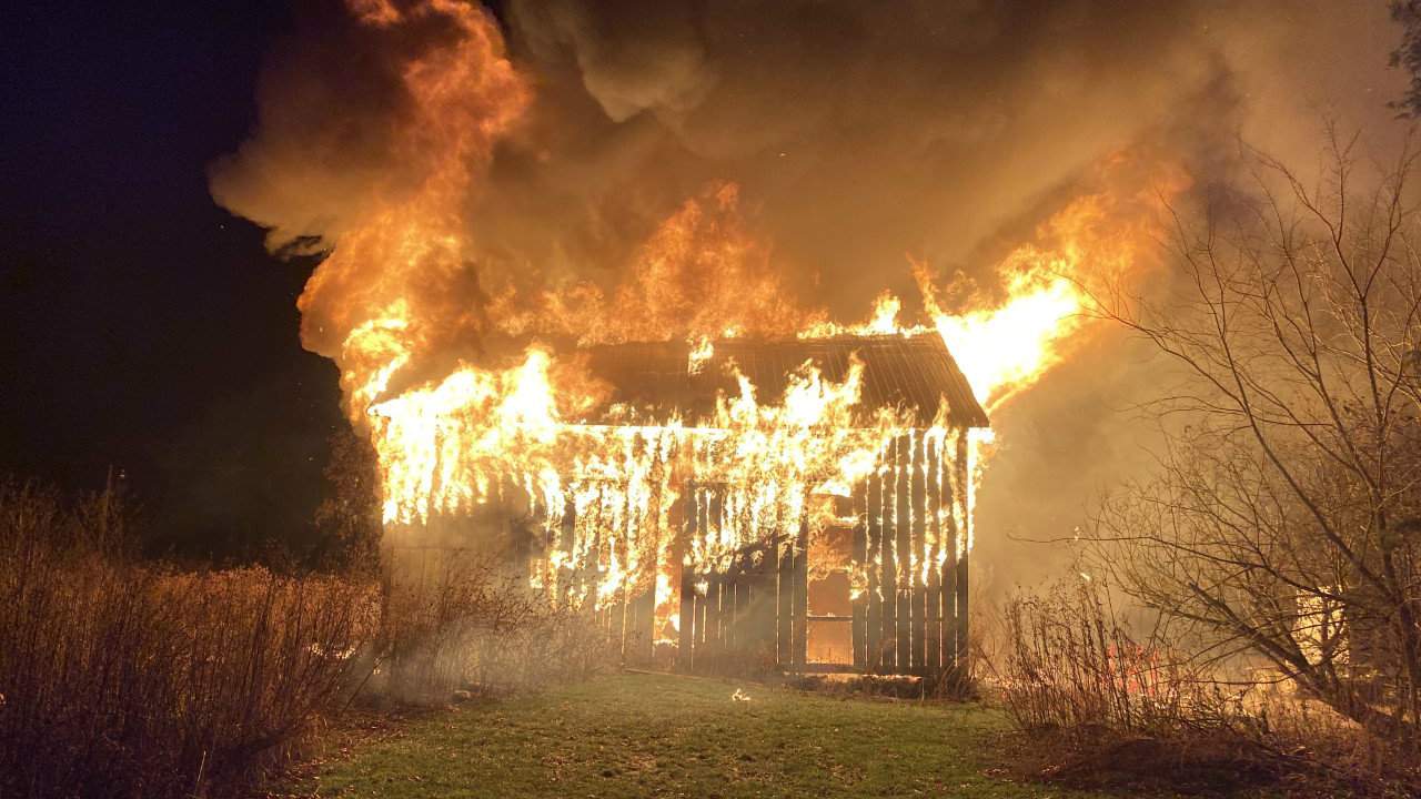 Report: Michigan barn fires claimed lives of 253K animals in 2019
