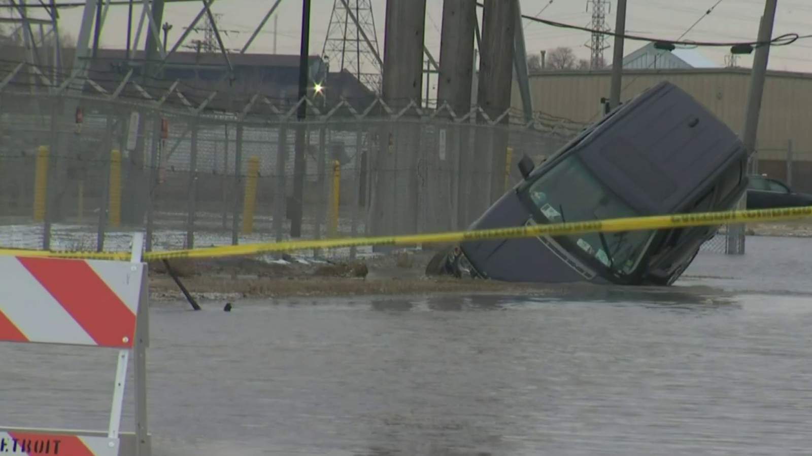 SUV falls into sinkhole on Detroit’s west side
