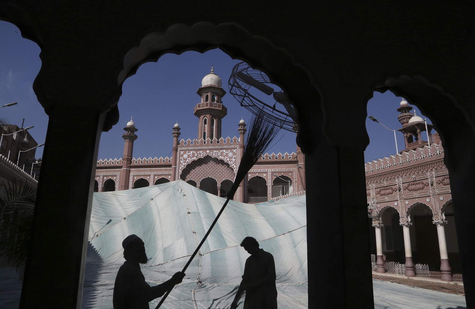 Muslims navigate restrictions in the second pandemic Ramadan