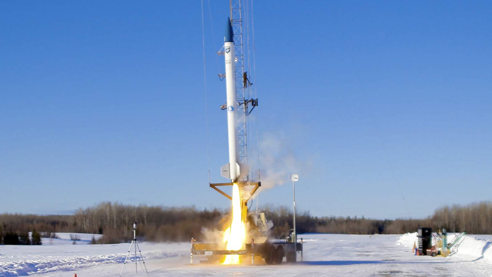 Maine company successfully launches prototype rocket