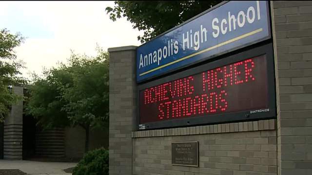 Driver approaches same Dearborn Heights student after school twice in 2 weeks