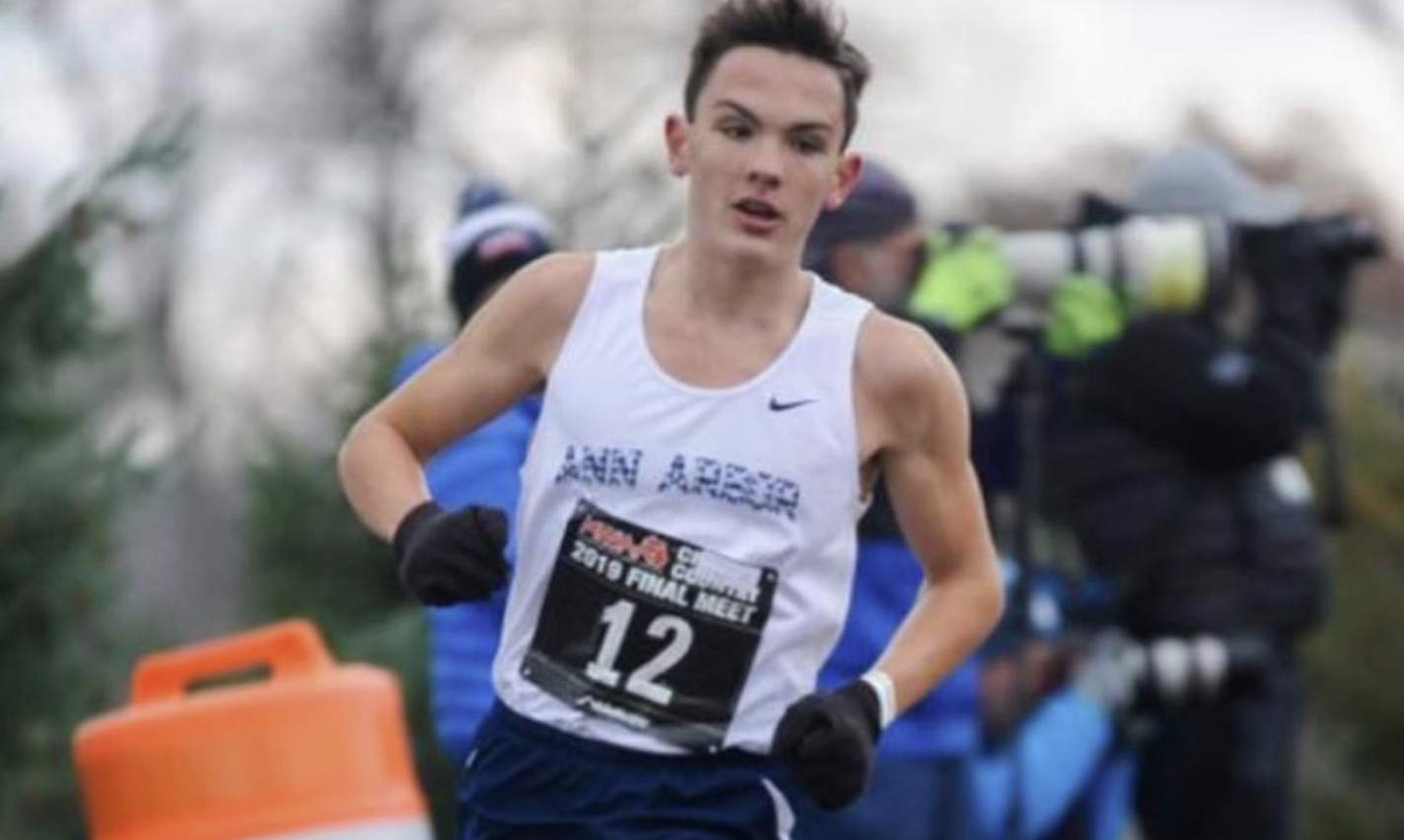 Ann Arbor teen sets a US indoor mile record at weekend race