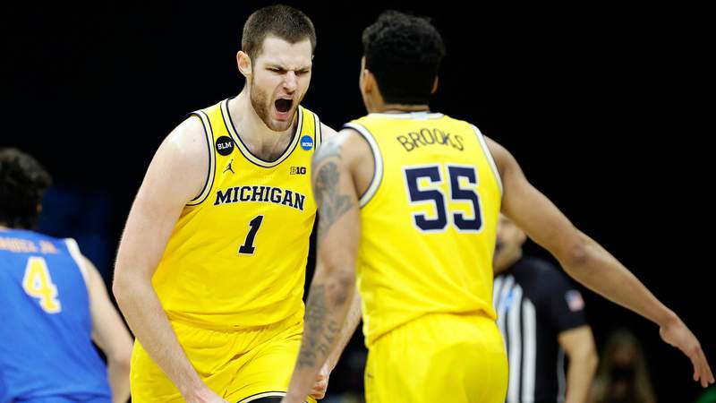 With Hunter Dickinson returning, Michigan basketball has another stacked roster