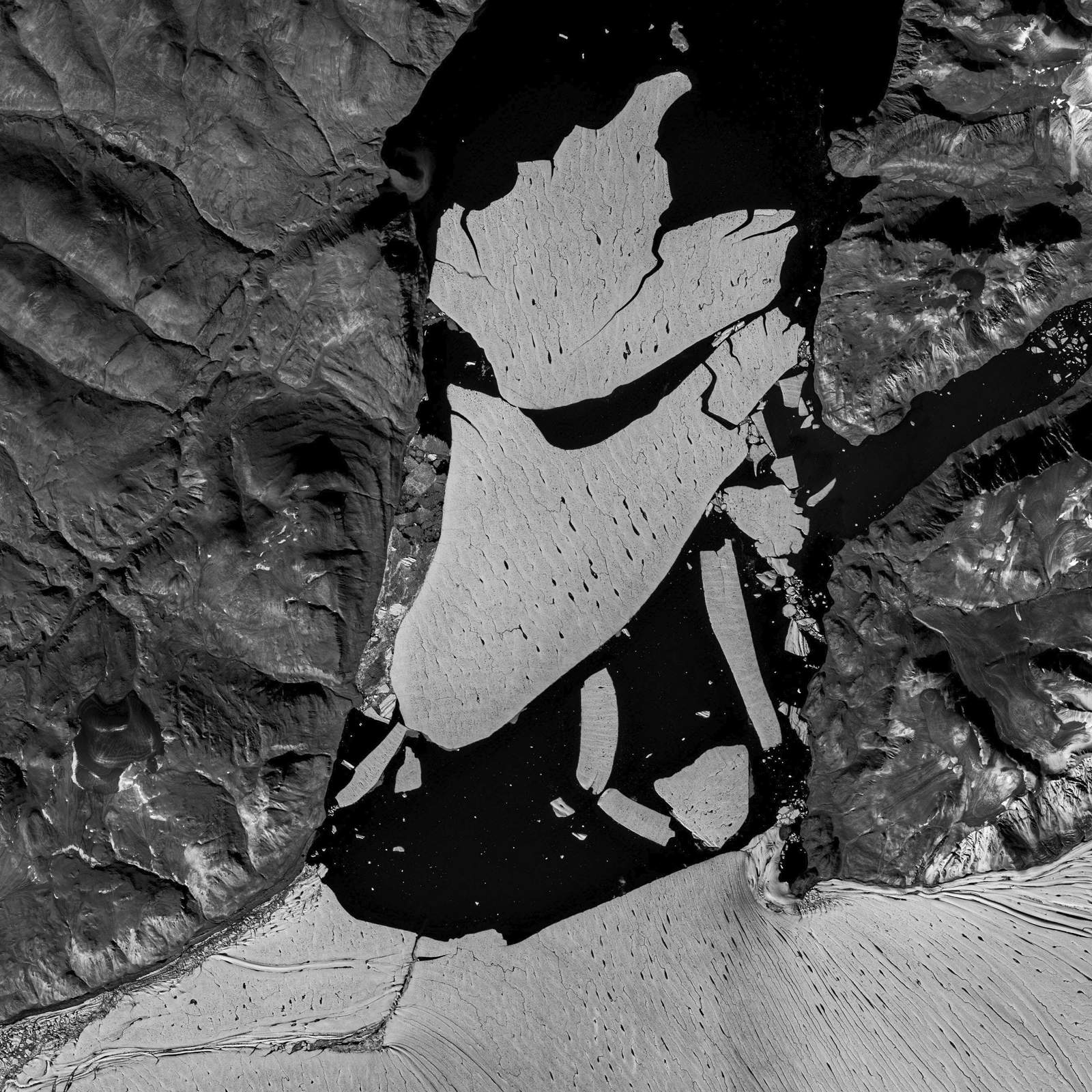 Dismay as huge chunk of Greenland’s ice cap breaks off
