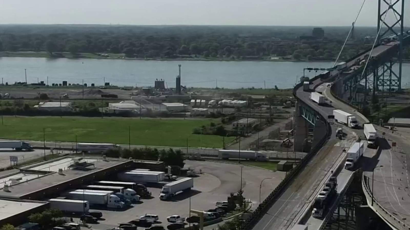 Debating whether hazardous materials should be transported over Detroit’s Ambassador Bridge