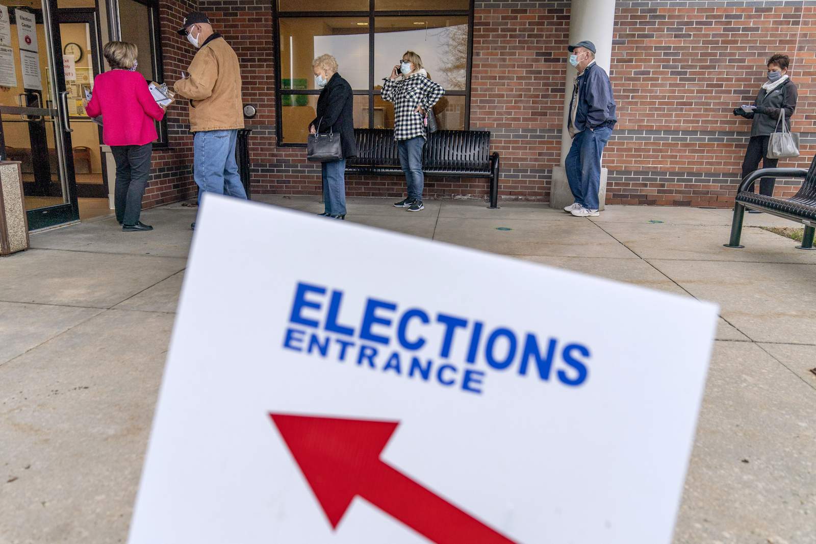 Few Michigan absentee ballots rejected amid record voter turnout in 2020 election