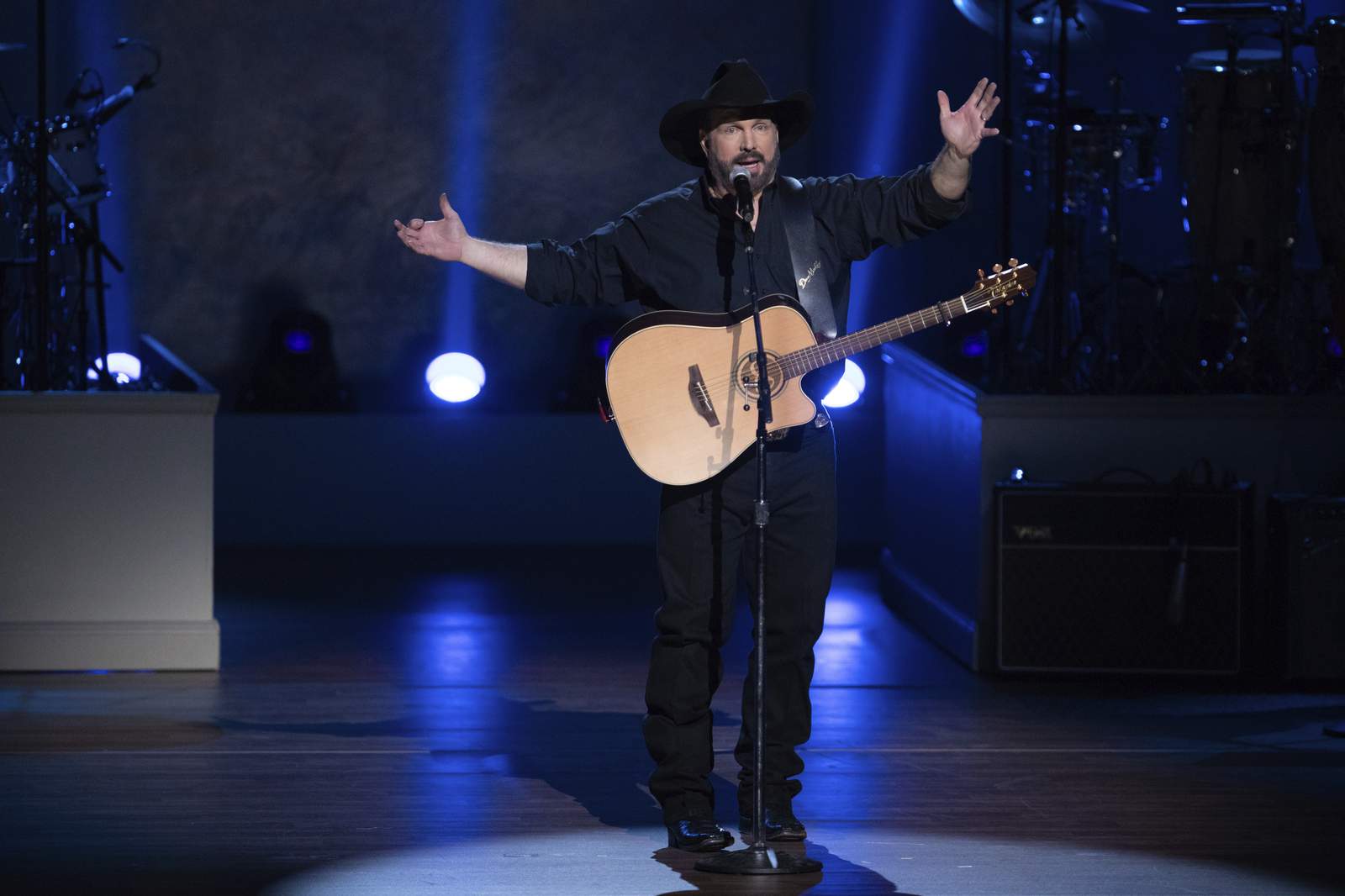 Garth Brooks joins lineup of entertainers at Biden inaugural