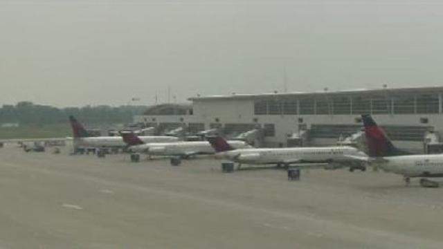 CDC conducting enhanced passenger screenings at Detroit Metro Airport amid coronavirus outbreak
