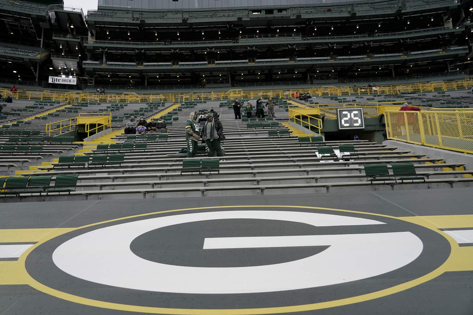 85-year-old fan's streak of Packers playoff games will go on