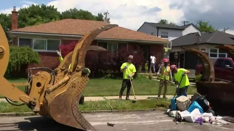 Detroit city officials work to make storm cleanup easier on residents